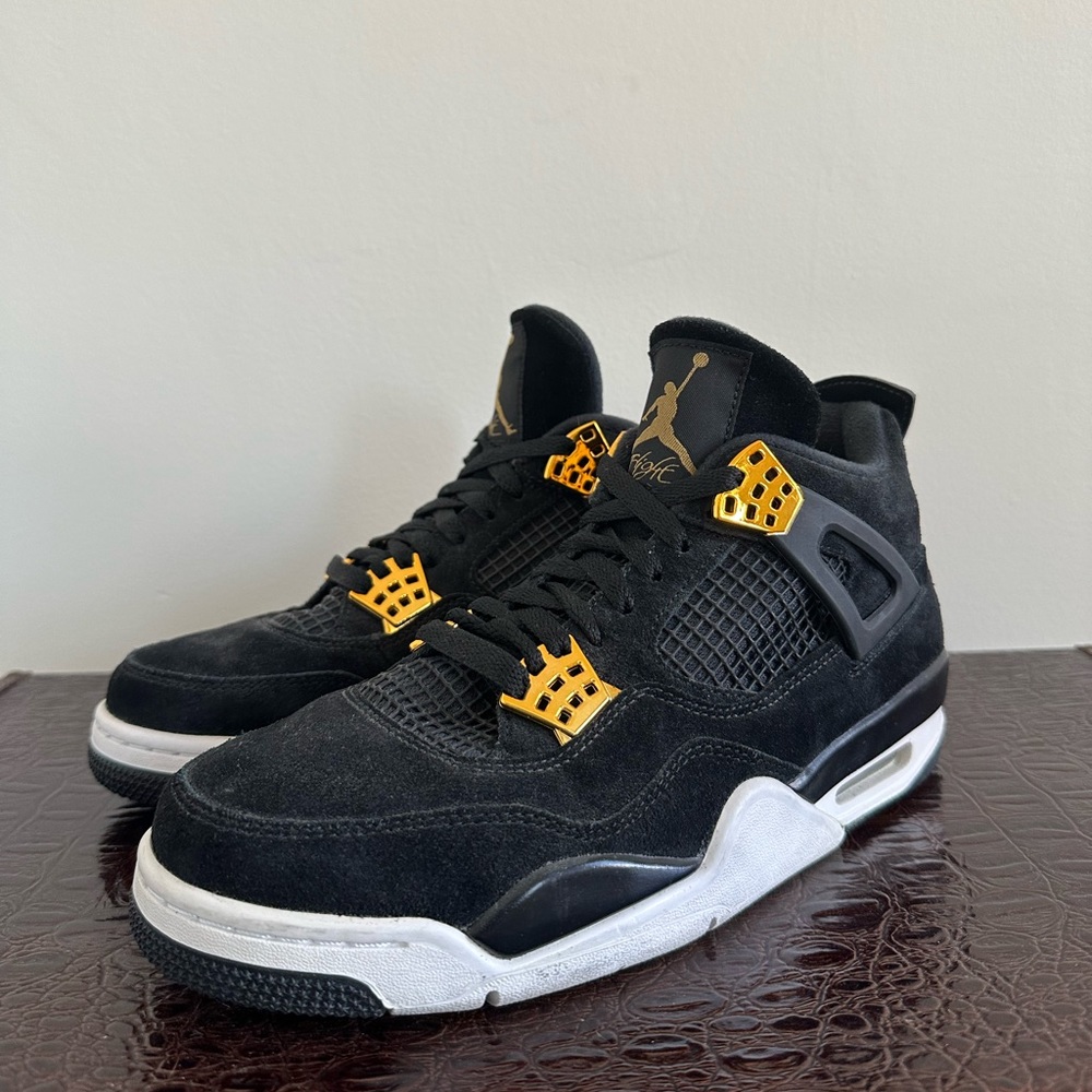 Jordan 4 Royalty